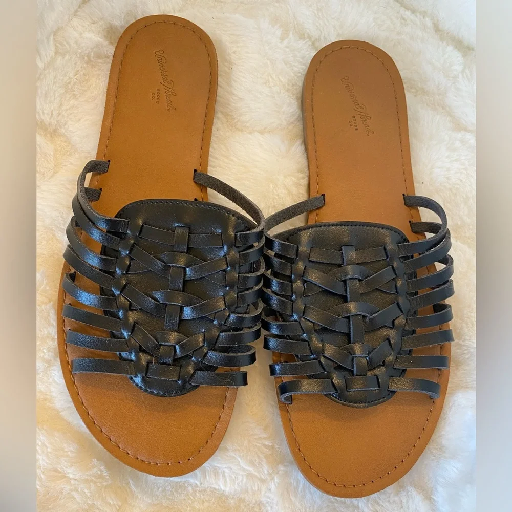 Universal Thread Luz Hurache Slides Sandals Faux Leather Weave Black Women's 9 - Picture 4 of 6